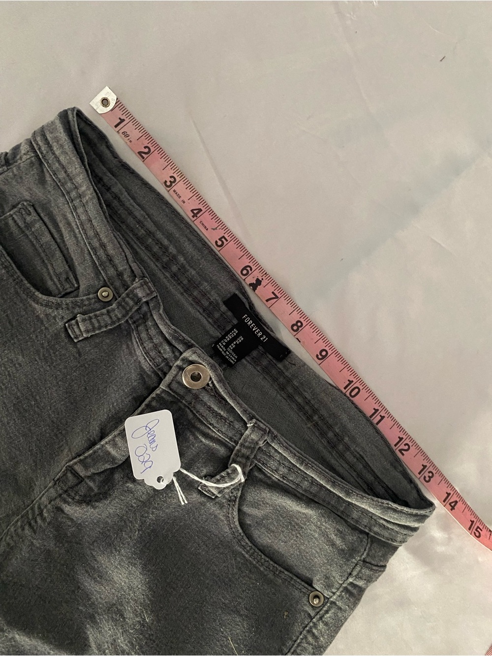 Forever 21 Grey Skinny Jeans Women’s Size 26 Mid Rise Stretch Denim - Picture 7 of 10